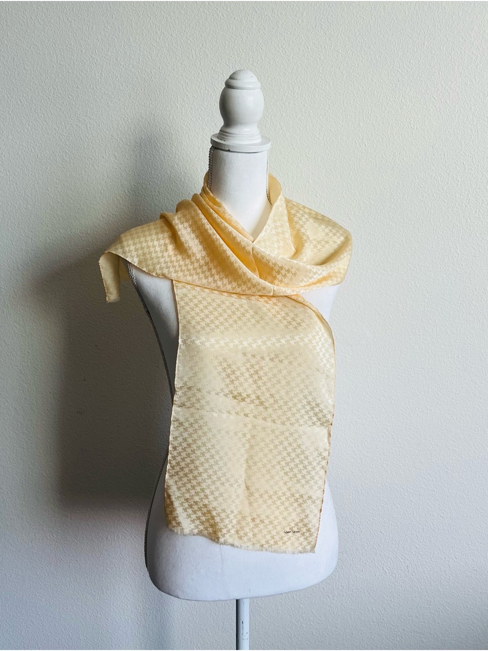 Albert Nipon Pale Yellow Silk Scarf 9/48 inches